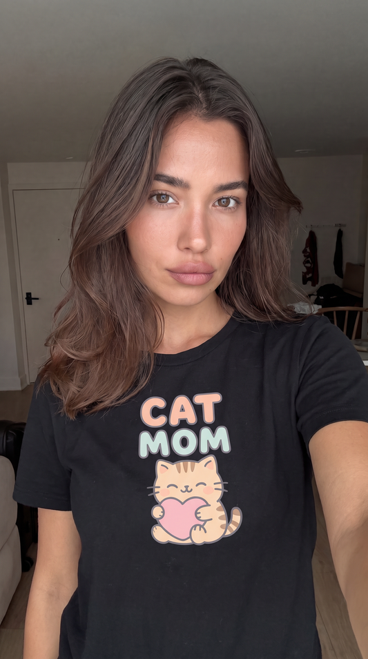 Cat Mom with Heart T-Shirt